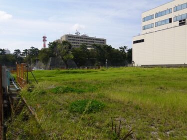 JT福井支店跡地に芝生広場とバス駐車場が整備されます　2022.9
