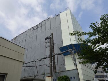 【ドーミー福井大手建設の様子3】(2025.7上)建物解体開始